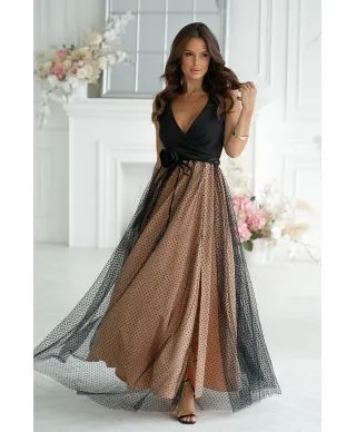 DŁUGA SUKIENKA Z PASKIEM Z RÓŻYCZKĄ