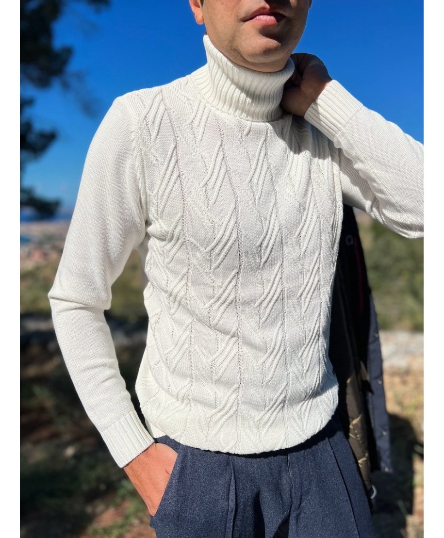 Maglione a Collo Alto Bianco con treccia Maglioni uomo online Gogolfun