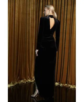 Abito elegante lungo - In velluto nero - Con spacco profondo