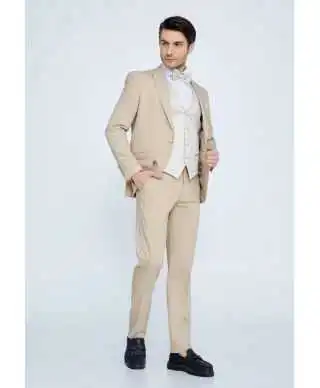 Smoking beige chiaro con panciotto, Conti - Gilet particolare