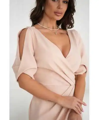 ELEGANCKA SUKIENKA OŁÓWKOWA Z DEKOLTEM