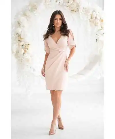 ELEGANCKA DOPASOWANA SUKIENKA Z ODKRYTYMI RAMIONAMI