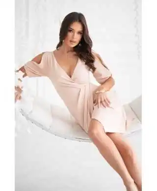 ELEGANCKA DOPASOWANA SUKIENKA Z ODKRYTYMI RAMIONAMI
