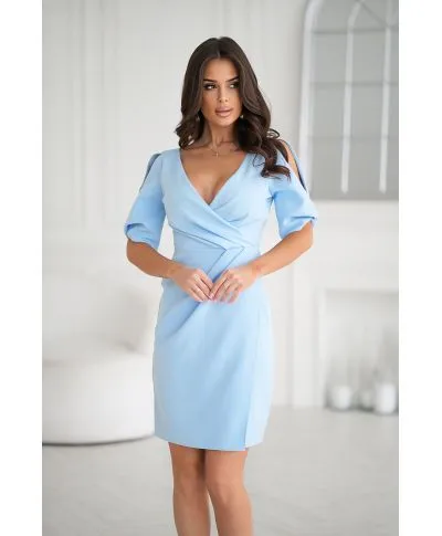 ELEGANCKA DOPASOWANA SUKIENKA Z ODKRYTYMI RAMIONAMI