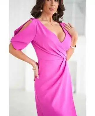 ELEGANCKA DOPASOWANA SUKIENKA Z ODKRYTYMI RAMIONAMI
