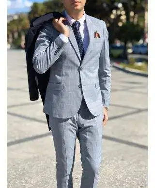 Abito uomo grigio elegante