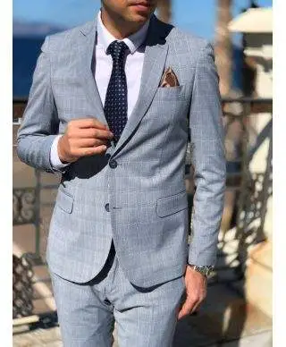 Abito uomo grigio elegante
