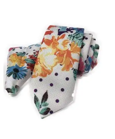 Cravatta floreale con pochette