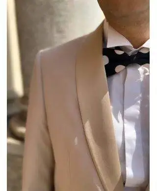 Smoking uomo da cerimonia oro beige slim fit con rever in raso - gogolfun.it
