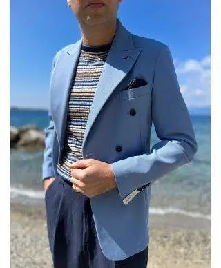 Maglietta multicolor in maglia, base blu - Abbigliamento uomo online - Gogolfun.it
