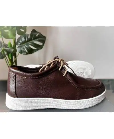 Scarpa uomo marrone allacciata in vera pelle