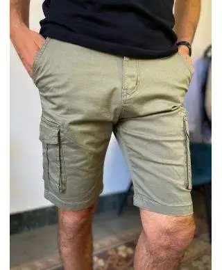 Bermuda con tasconi verde militare - Key Jey - Abbigliamento uomo online - Gogolfun.it