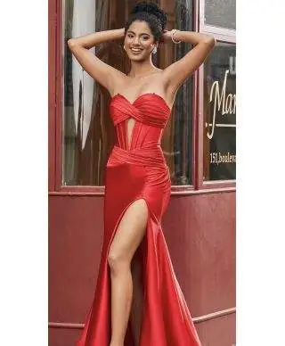 Abito a sirena con spacco e scollo a cuore - Fiera - Abiti da cerimonia e diciottesimo economici - Gogolfun.it