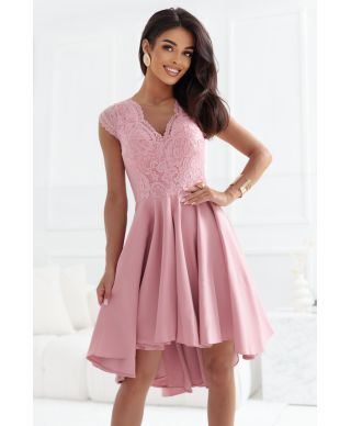  300-7 PATRICIA elegancka sukienka z dłuższym tyłem i koronkowym dekoltem - BRUDNY RÓŻ 