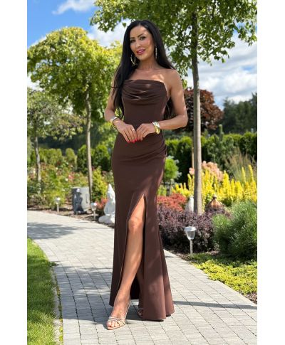 ROCHEL długa gorsetowa sukienka o kroju syrenki / Czekoladowy