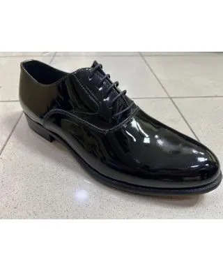 Stringata uomo, nera - Tipos