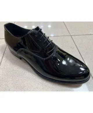 Stringata uomo, nera - Tipos