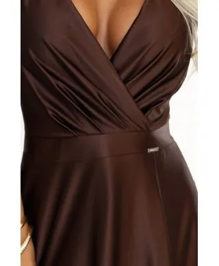  411-15 CRYSTAL satynowa długa suknia z dekoltem - czekoladowa 