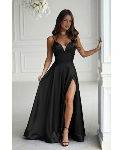 Vestito Lungo Satinato Nero con Spacco e Schiena Regolabile – Eleganza Intramontabile