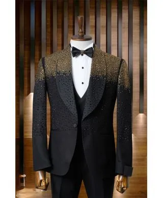 Smoking Uomo Nero con Strass Oro – Modello Phoenix