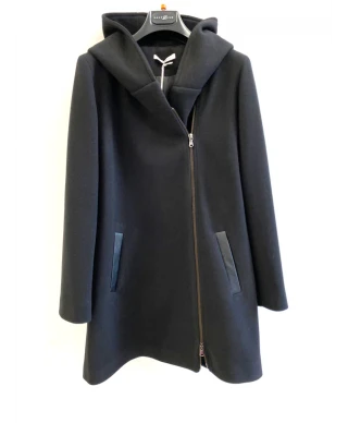 Cappotto, nero con cappuccio con cerniera laterale - Cappotto donna