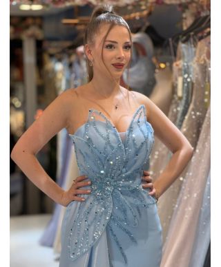 Abito da cerimonia azzurro con coda - Galata