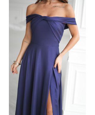 Abito lungo elegante blu notte con effetto metallico e scollo spagnolo