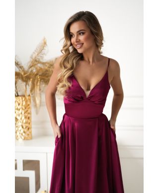 Vestito Lungo da Sera Bordeaux in Satin Lucente – Sensualità e Classe - gogolfun.it