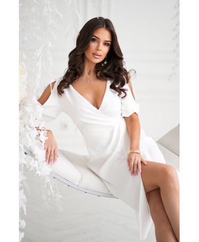 Abito da cerimonia, colore ecrù -  Maniche a tre quarti - Taglio elegante - Dettagli sartoriali