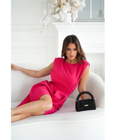 Vestito corto elegante – Colore lampone - Schiena scoperta