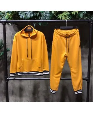 Tuta uomo, donna elegante color senape