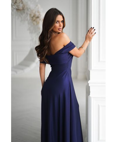 Abito lungo elegante blu notte con effetto metallico e scollo spagnolo