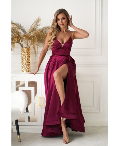 Vestito Lungo da Sera Bordeaux in Satin Lucente – Sensualità e Classe - Ravenna
