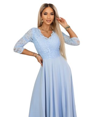  309-15 AMBER elegancka długa koronkowa suknia z dekoltem - błękitna 