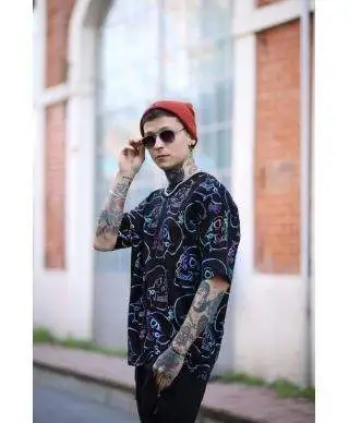 T shirt, teschio cool, over