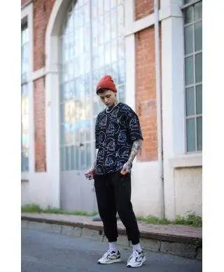 T shirt, teschio cool, over