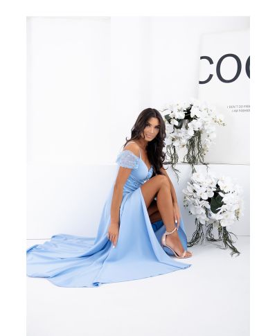 Vestito lungo azzurro con scollo a V, vita aderente e gonna fluida – abito elegante - Selen - gogolfun.it