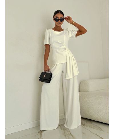 Completo donna ecru elegante con blusa fluida e pantaloni larghi –  Roma - gogolfun.it