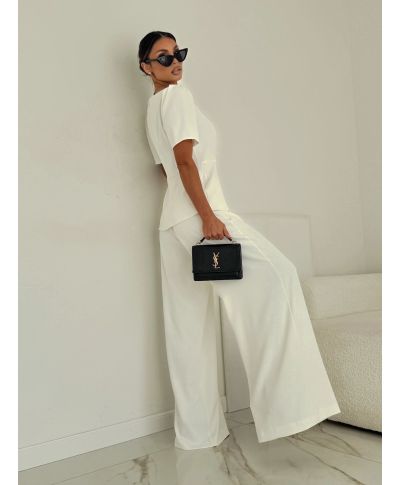 Completo donna ecru elegante con blusa fluida e pantaloni larghi –  Roma - gogolfun.it