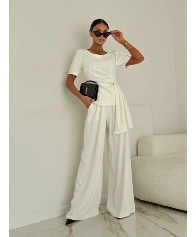 Completo donna ecru elegante con blusa fluida e pantaloni larghi –  Roma - gogolfun.it
