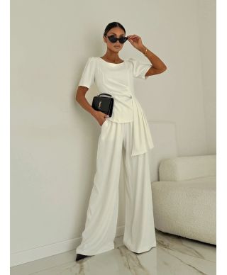 Completo donna ecru elegante con blusa fluida e pantaloni larghi –  Roma