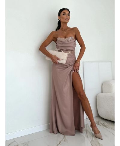 Abtio da cerimonia, bronzo - Kira