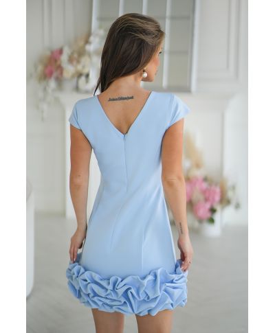 Abito mini da cerimonia azzurro con linea minimal e balza voluminosa – Marzia