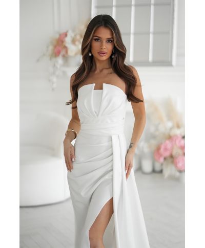 Abito elegante da cerimonia ecru con scollatura geometrica e spacco – Oriana