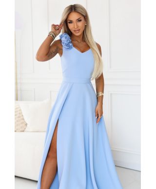  643-7 Elegancka wieczorowa suknia maxi z rozcięciem i różami - błękitna 