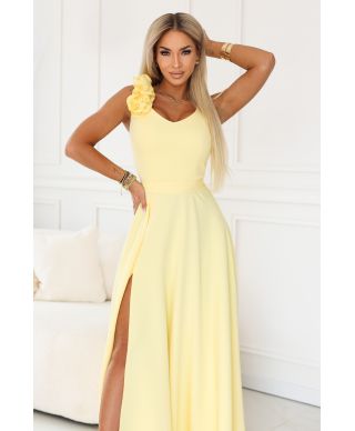  643-5 Elegancka wieczorowa suknia maxi z rozcięciem i różami - masełkowy żółty 