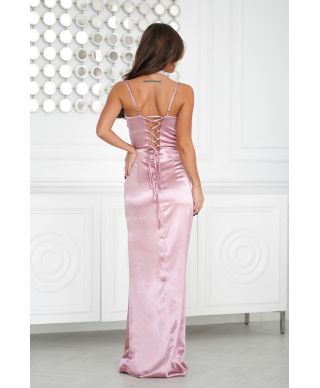 Abito lungo satinato rosa cipria con spacco e corsetto regolabile – Eleganza romantica