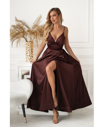 Vestito Lungo Satinato Marrone con Spacco e Schiena Regolabile - Ravenna
