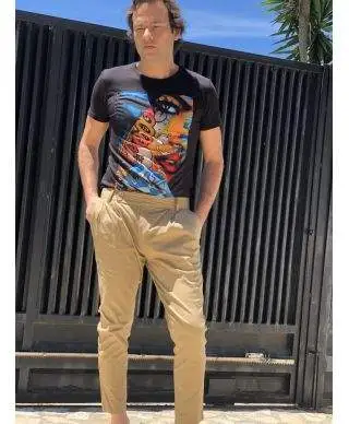 T-shirt uomo, nera - Stampa multicolor