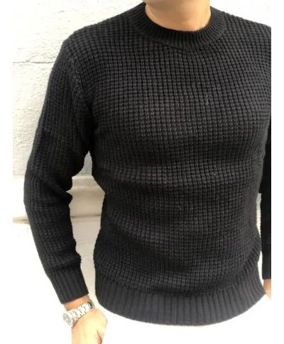 Maglione nero, smacchinato - Girocollo